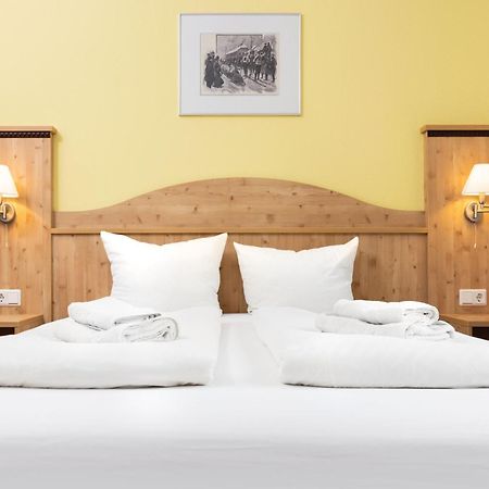 Gaststaette & Pension Waldschloesschen Oberhof  Exterior foto